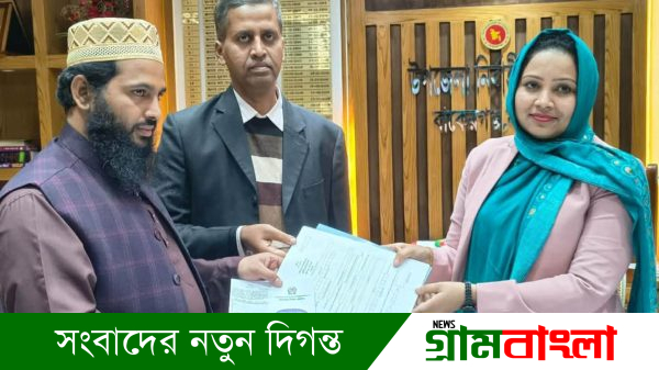 বাকেরগঞ্জ-৬ আসনে মুসলিম লীগের প্রার্থী কুদ্দুস মোল্লা মনোনয়নপত্র সংগ্রহ করছেন