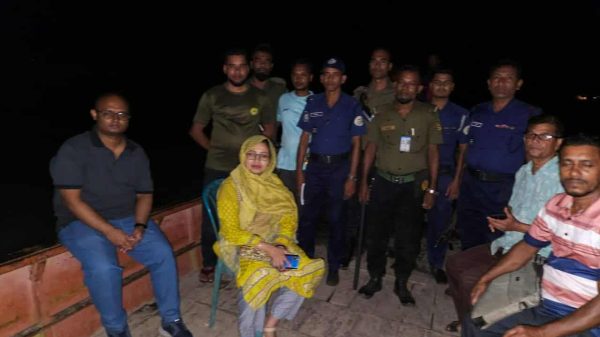 বাকেরগঞ্জে গভীর রাতে অবৈধ বালু ও মাটি কাটা রোধে ইউএনও রুমানা আফরোজের অভিযান।