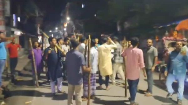 শেরপুরে নুরুল হক নুরের ওপর হামলার প্রতিবাদে গণ অধিকার পরিষদের লাঠি মিছিল।