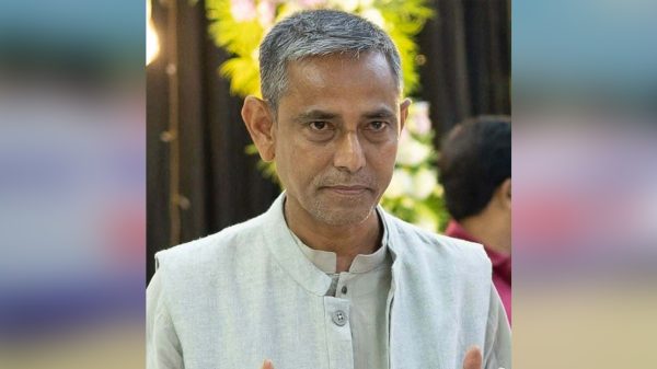 বাকেরগঞ্জে আসন্ন জাতীয় সংসদ নির্বাচনে বিএনপির মনোনয়ন প্রত্যাশী আবু জাফর শিকদার বাদল, সবার দোয়া ও সমর্থন কামনা করছেন।