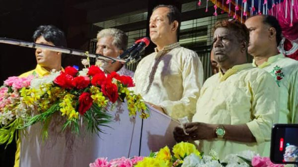 মধুপুরে এডভোকেট মোহাম্মদ আলীর জনসভায় সমবেত নেতাকর্মী ও জনস্রোত