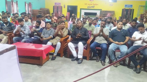 পীরগঞ্জে স্বেচ্ছাসেবক দলের বর্ধিত সভা অনুষ্ঠিত