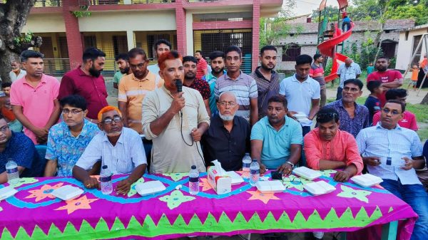 বাঘা পৌরসভার ৪নং ওয়ার্ড বিএনপির কর্মী সমাবেশে বক্তব্য রাখছেন স্থানীয় নেতৃবৃন্দ, জনগণের মাঝে ৩১ দফা প্রচারের অঙ্গীকার।