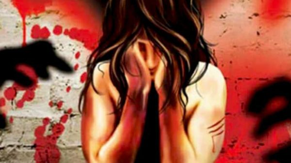 শেরপুরের নালিতাবাড়ীতে ধর্ষণ মামলার শিকার লাকী আক্তার।