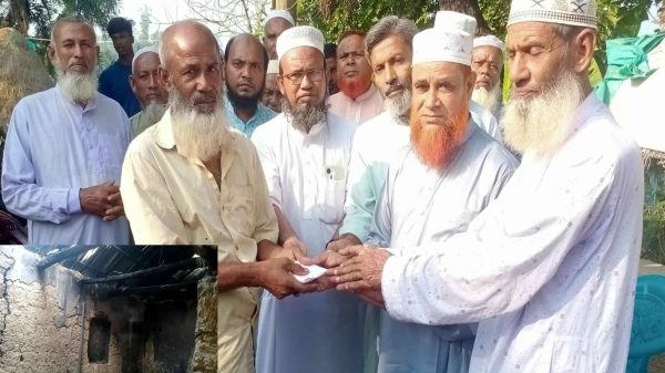 রাণীনগরে আগুনে পুড়ে যাওয়া দিনমজুর আবুল কালামের বসতবাড়ির ধ্বংসস্তূপ