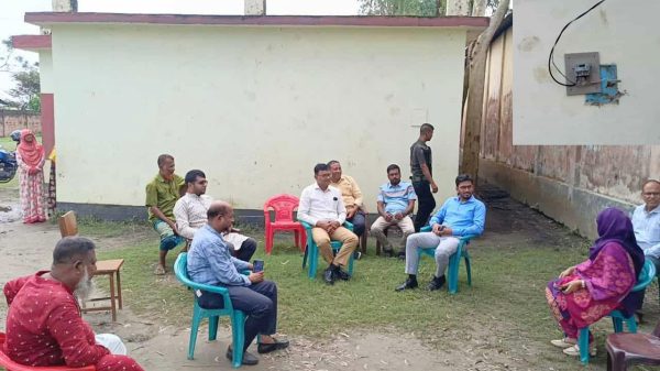 বকশীগঞ্জ ইউএনও শাহ জহুরুল হোসেনের হস্তক্ষেপে জিনিয়া ওমর সরকারি প্রাথমিক বিদ্যালয়ে বিদ্যুৎ সংযোগ প্রদান করা