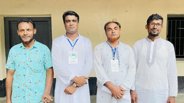 নওগাঁর রাণীনগরের কামতা এস.এন উচ্চ বিদ্যালয়ে অভিভাবক সদস্য পদে উৎসবমুখর পরিবেশে অনুষ্ঠিত নির্বাচনের এক ঝলক।