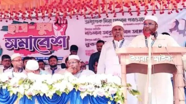 খুলনার পাইকগাছা সরকারি কলেজ মাঠে ছাত্র-যুব সমাবেশে বক্তব্য রাখছেন জামায়াতে ইসলামীর সেক্রেটারি জেনারেল অধ্যাপক মিয়া গোলাম পরওয়ার।