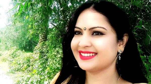 কবিতা আমাদের গ্রাম কবি :-পার্বতী শর্মা