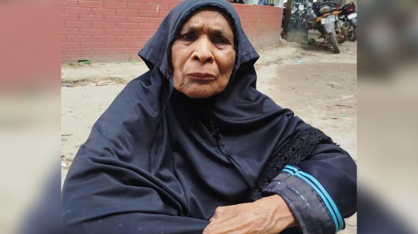 টাঙ্গাইল মধুপুরের ৮০ বছর বয়সী বিধবা রহিমা বেগম, যিনি এখনও ভাতার কার্ড পাননি