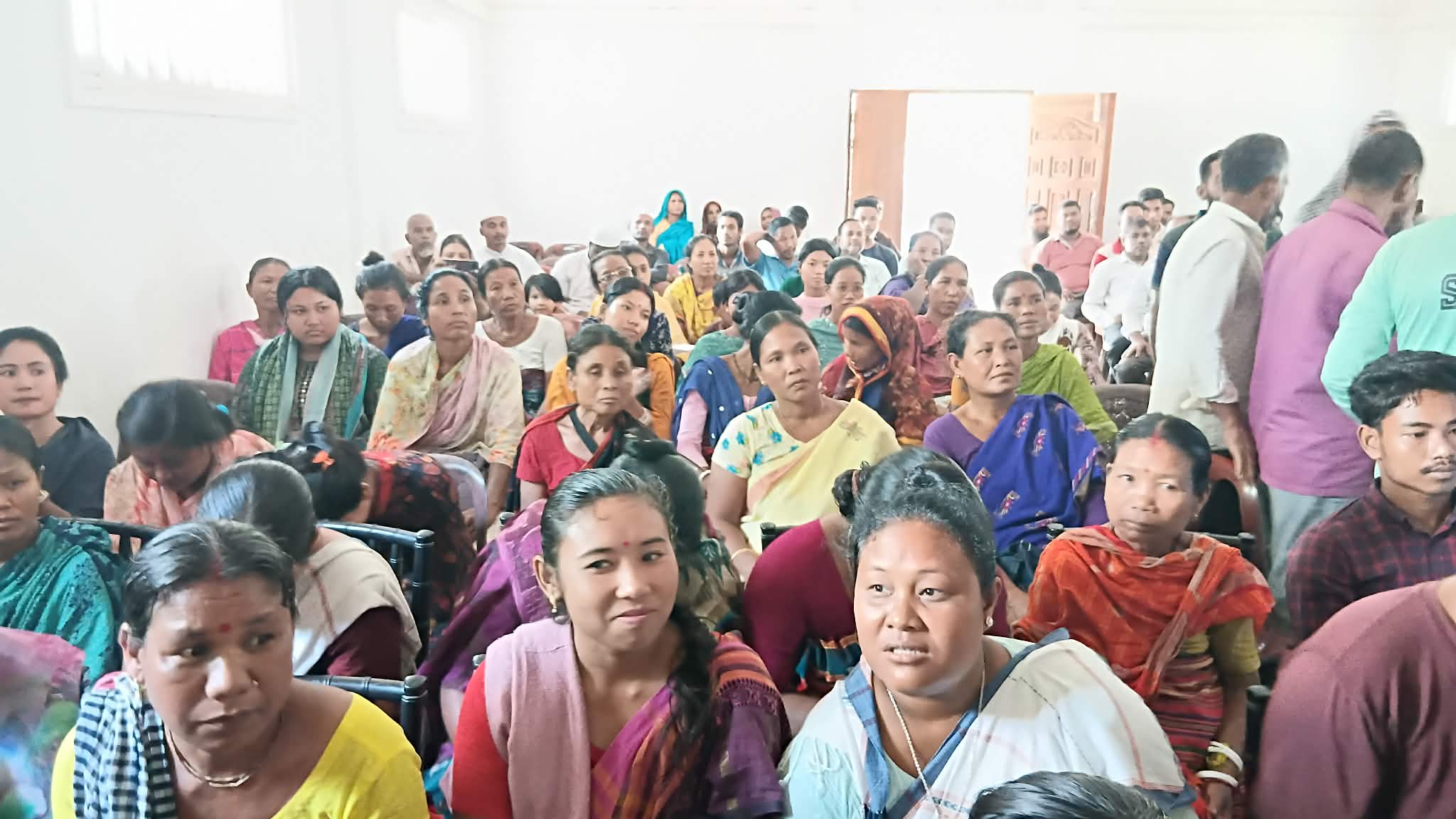 ঝিনাইগাতীতে ট্রাইবাল ওয়েলফেয়ার অ্যাসোসিয়েশনের উদ্যোগে উন্মুক্ত আলোচনা সভায় পাহাড়ি এলাকার সমস্যা তুলে ধরে দ্রুত সমাধানের দাবি জানানো হয়।