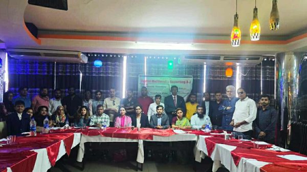 উত্তরায় এমটিআই-এর ডিজিটাল সাংবাদিকতা প্রশিক্ষণ কর্মশালায় শিক্ষার্থী ও প্রশিক্ষকরা কার্যক্রমে অংশ নিচ্ছেন