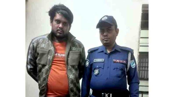 “শ্রীপুর থানায় ফেসবুক মন্তব্য অভিযোগে গ্রেপ্তার যুবকের ছবি”