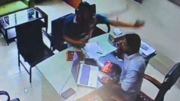 নকলা উপজেলা কৃষি অফিসের সামনে কৃষি কর্মকর্তার ওপর হামলার ঘটনায় আলোচনায় ছাত্রদল নেতা রাহাত হাসান কাইয়ুম