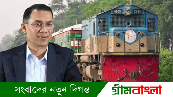 পঞ্চগড় রেলওয়ে স্টেশন থেকে ঢাকামুখী বিশেষ ট্রেনের প্রস্তুতি